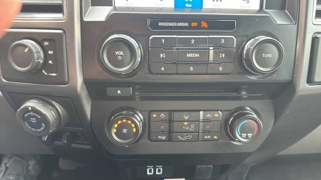 Used 2017 Ford F150 XLT w/ Equipment Group 302A Luxury AWD/4WD image 20