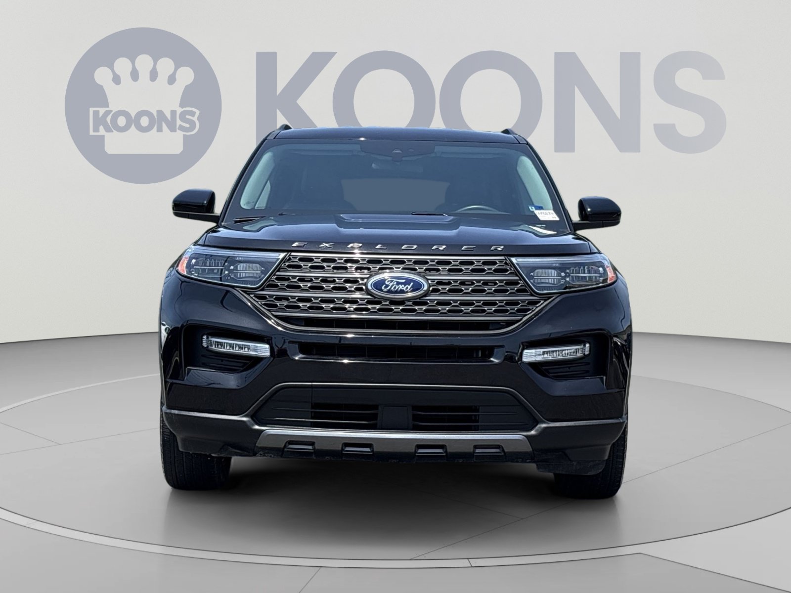 Used 2024 Ford Explorer XLT w/ Equipment Group 202A AWD/4WD image 8