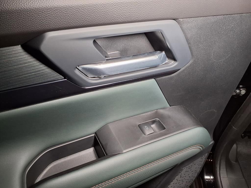 Used 2026 GMC Terrain AT4 w/ Convenience Package III AWD/4WD image 14