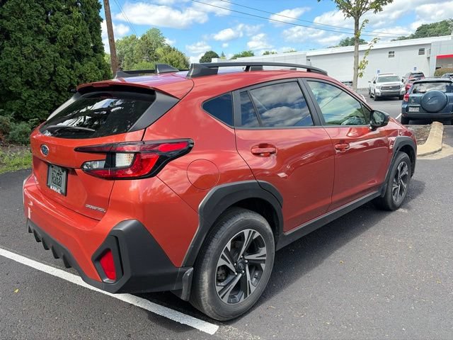 Used 2024 Subaru Crosstrek 2.0i Premium w/ Crosstrek Mirror Package AWD/4WD image 3