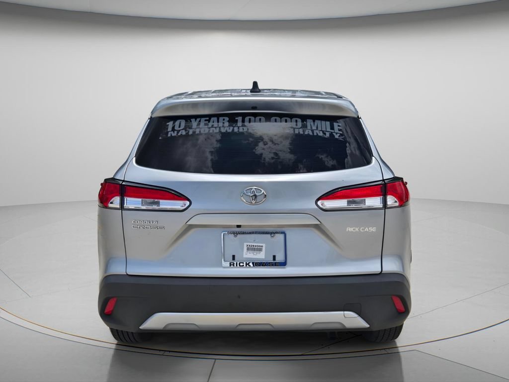 Used 2023 Toyota Corolla Cross L FWD image 6