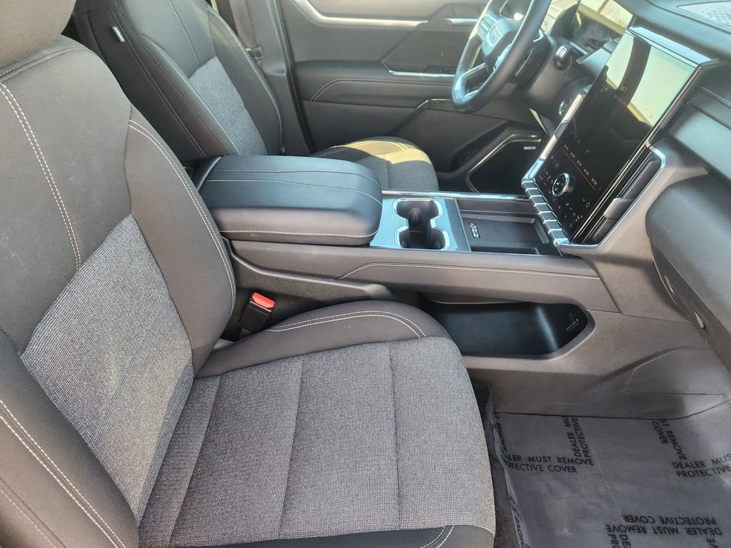 Used 2025 GMC Acadia Elevation image 14