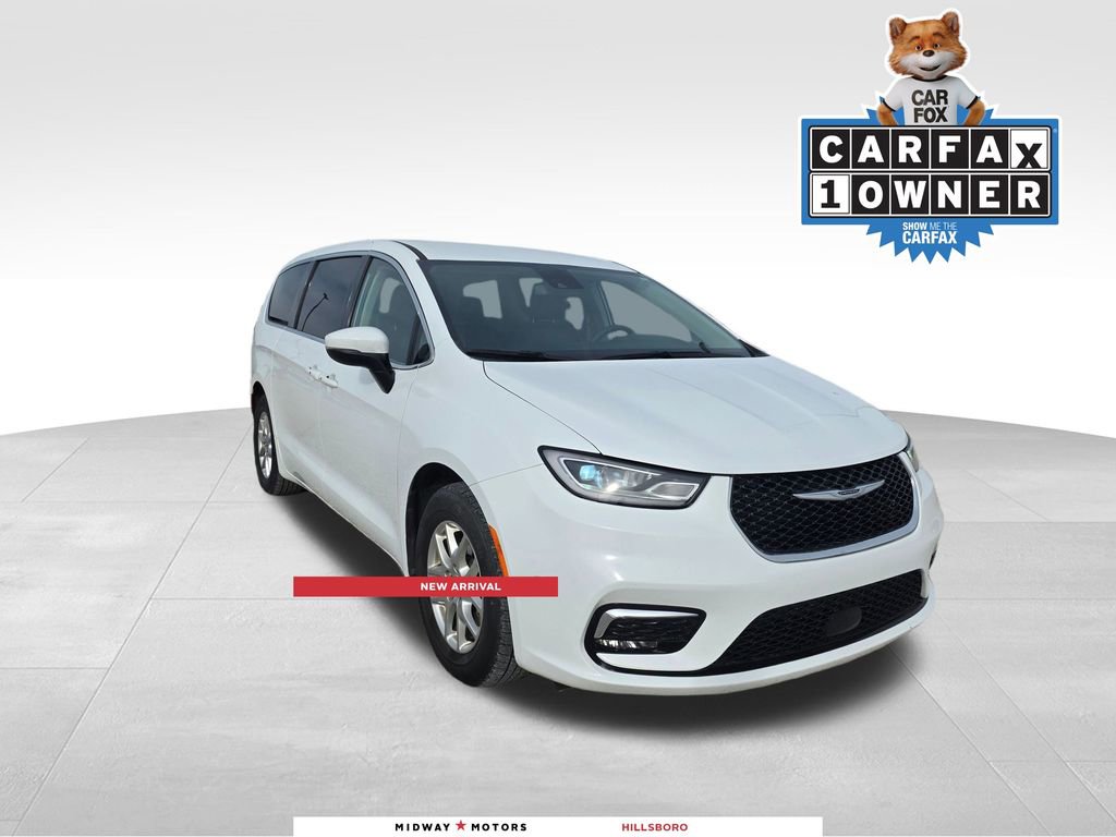 Used 2023 Chrysler Pacifica Touring-L