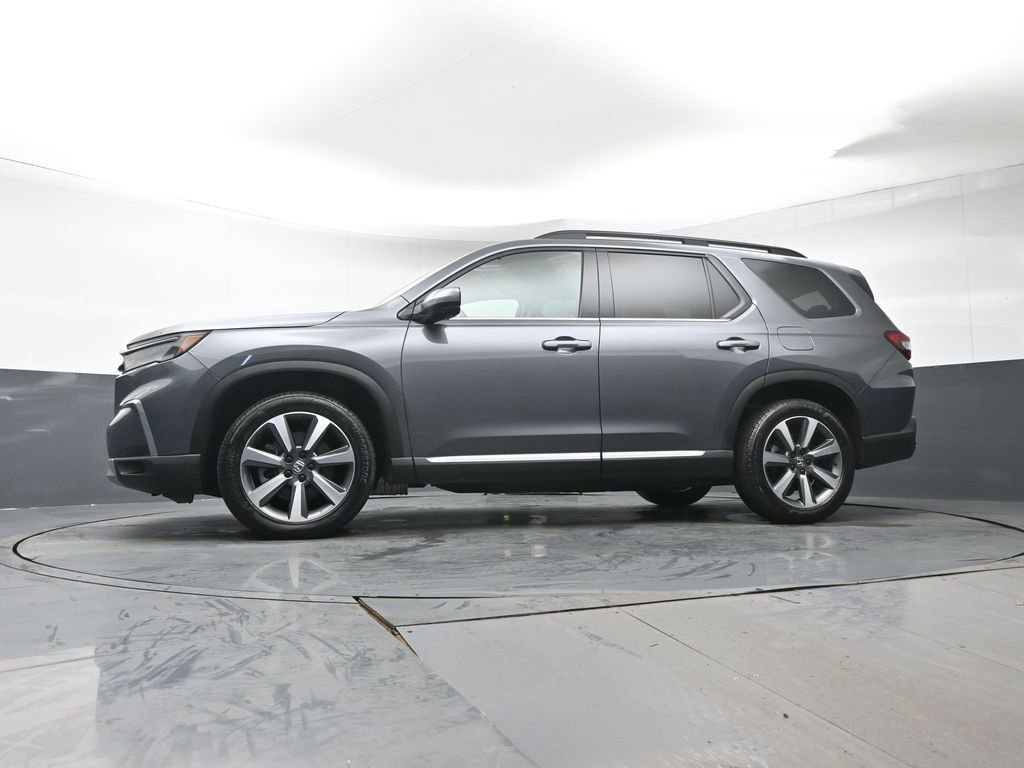 Used 2025 Honda Pilot Elite image 30