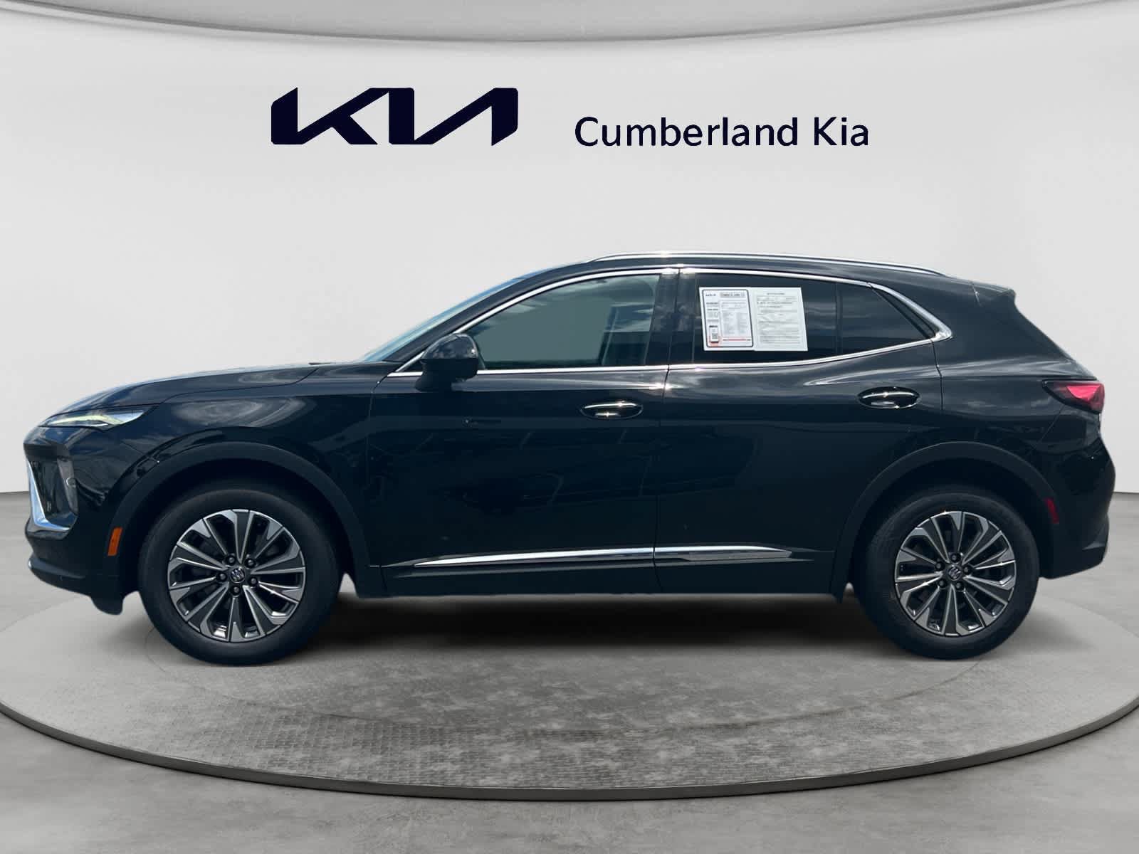 Used 2024 Buick Envision Preferred AWD/4WD image 2