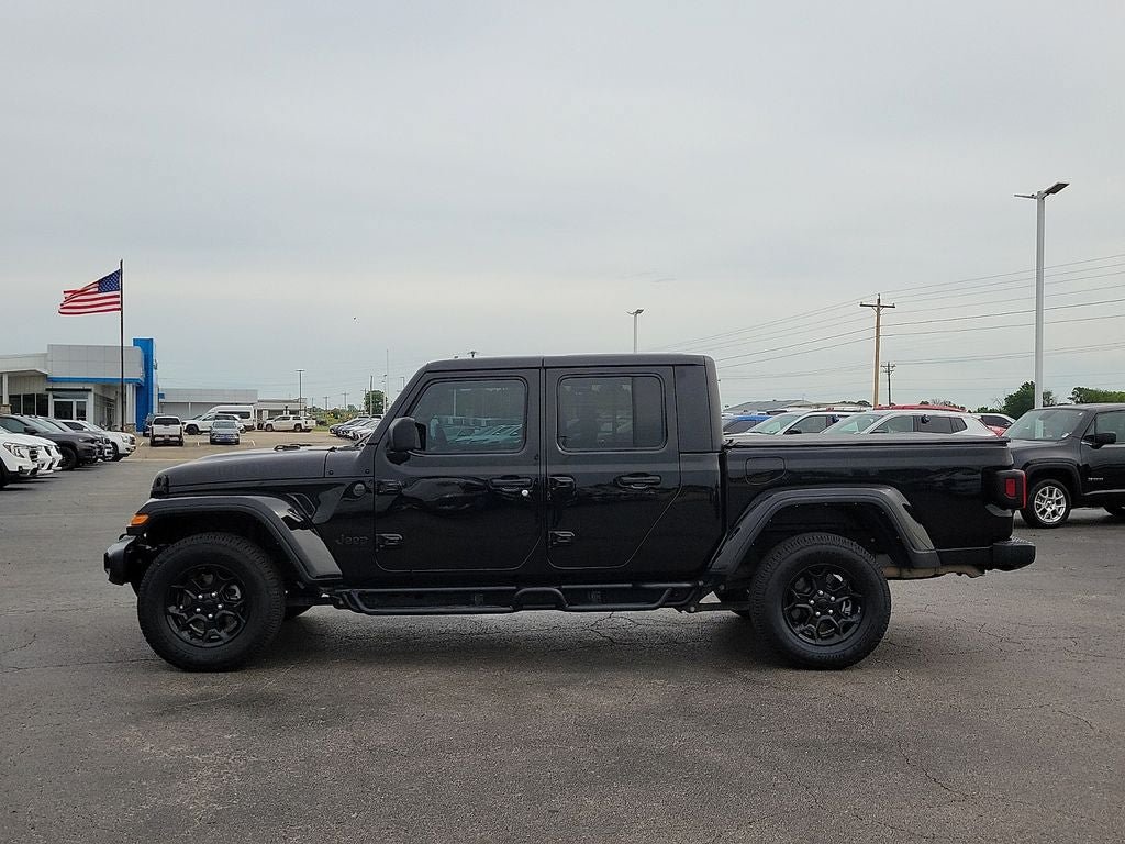 Used 2023 Jeep Gladiator Sport AWD/4WD image 3