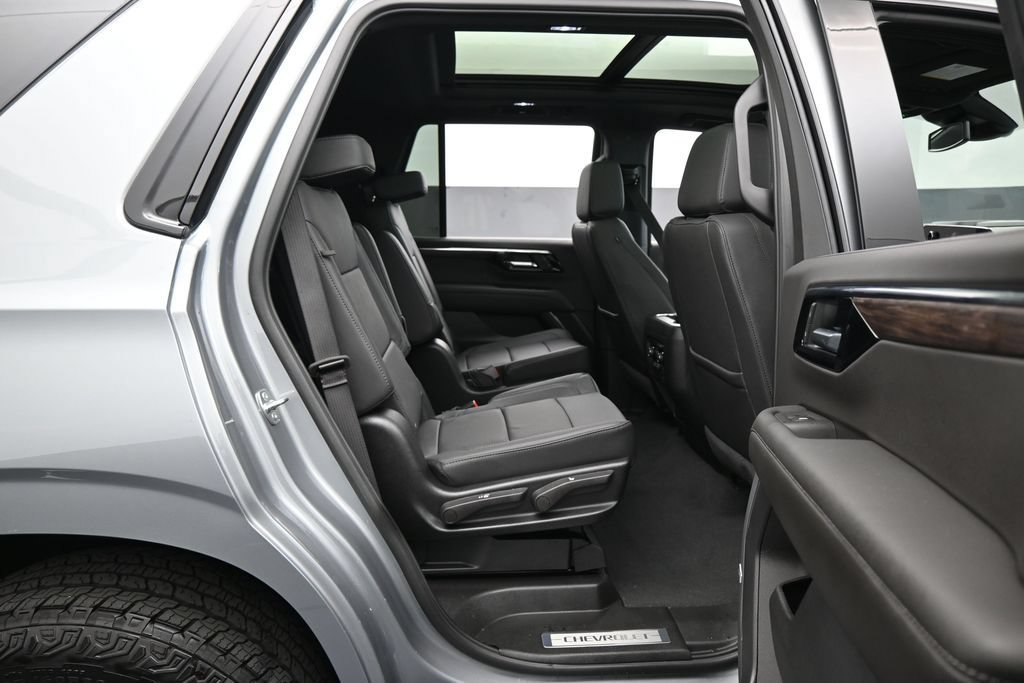Used 2026 Chevrolet Tahoe Z71 w/ Comfort Package AWD/4WD image 43