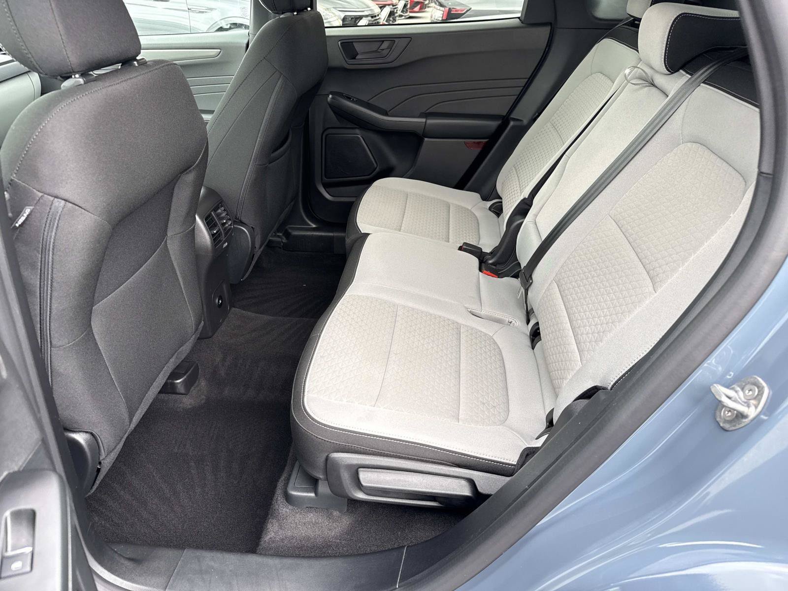 Used 2024 Ford Escape Active w/ Cold Weather Package FWD image 22