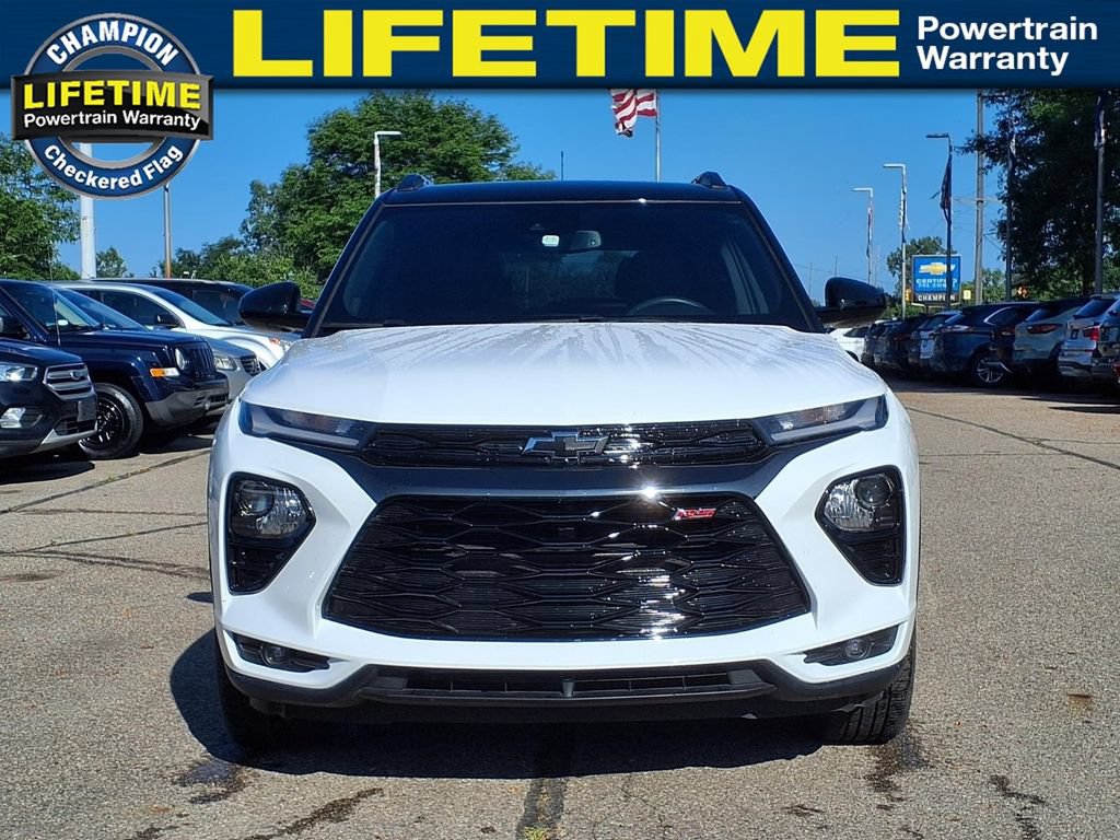 Used 2023 Chevrolet TrailBlazer RS w/ Convenience Package AWD/4WD image 2
