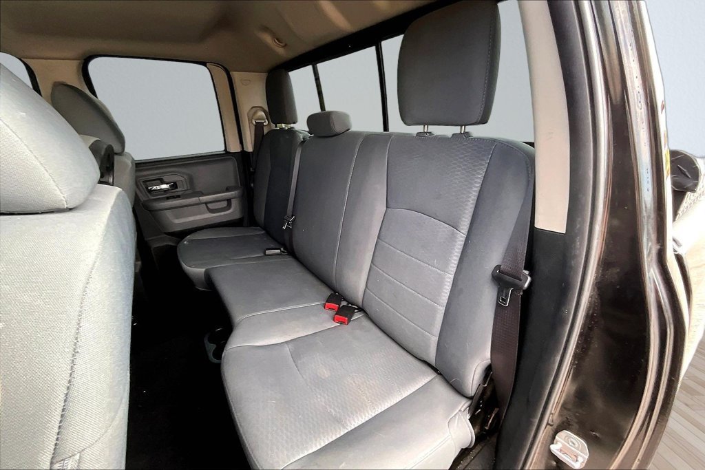 Used 2018 RAM 1500 Classic SLT AWD/4WD image 23
