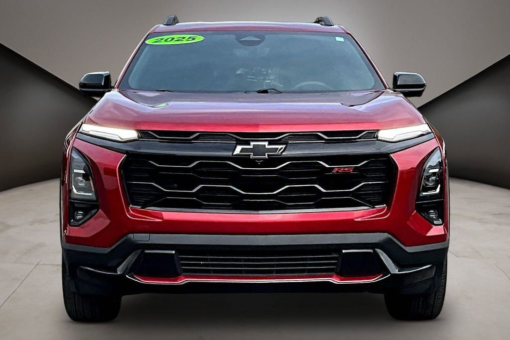Used 2025 Chevrolet Equinox RS w/ Safety and Technology Package AWD/4WD image 2