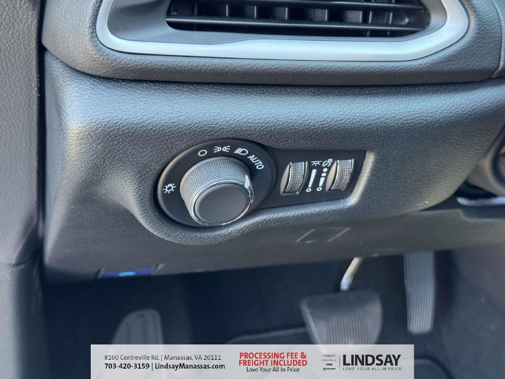 New 2027 Chrysler Pacifica LX FWD image 26