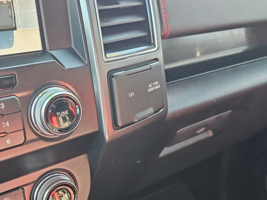 Used 2019 Ford F150 Lariat w/ Equipment Group 502A Luxury AWD/4WD image 30