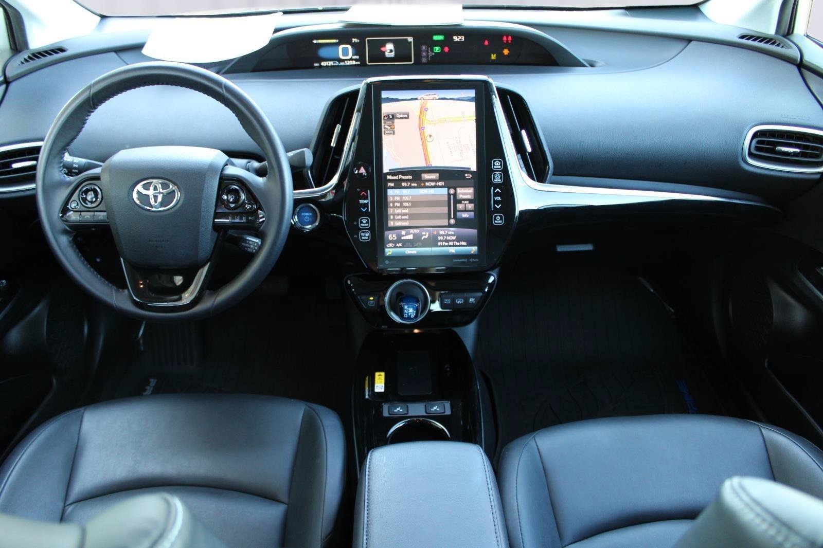 Used 2020 Toyota Prius Prime XLE FWD image 2