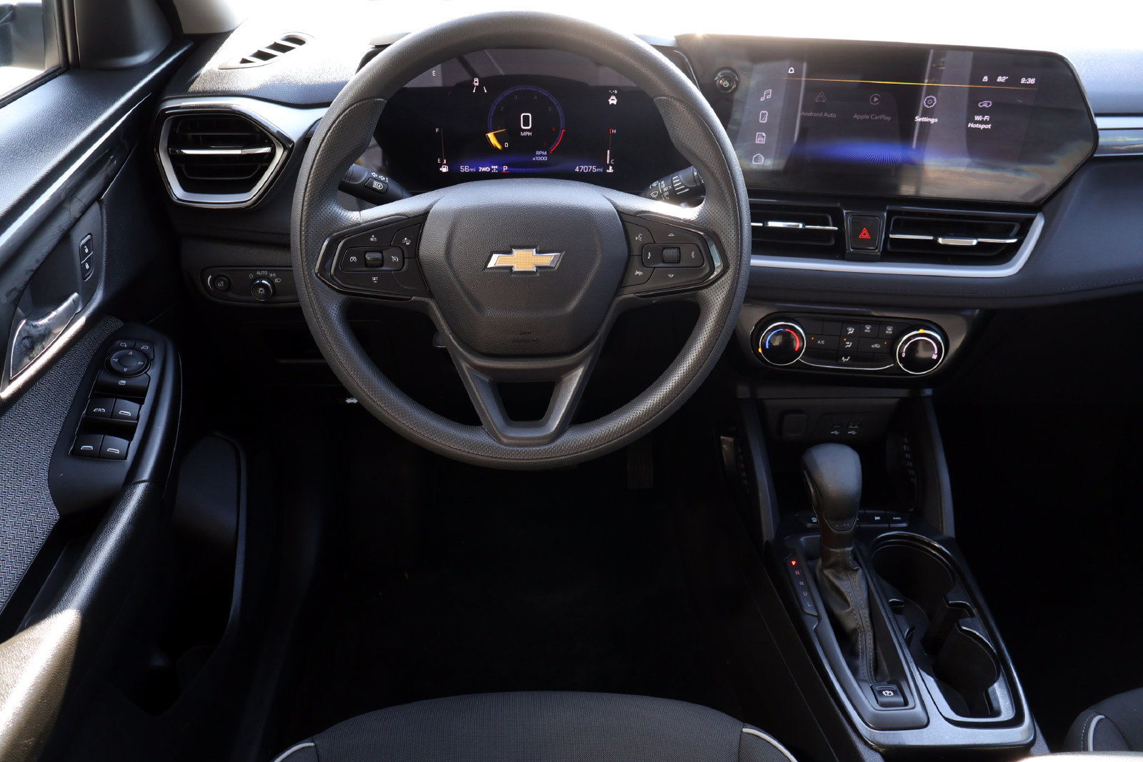 Used 2025 Chevrolet TrailBlazer LT AWD/4WD image 15