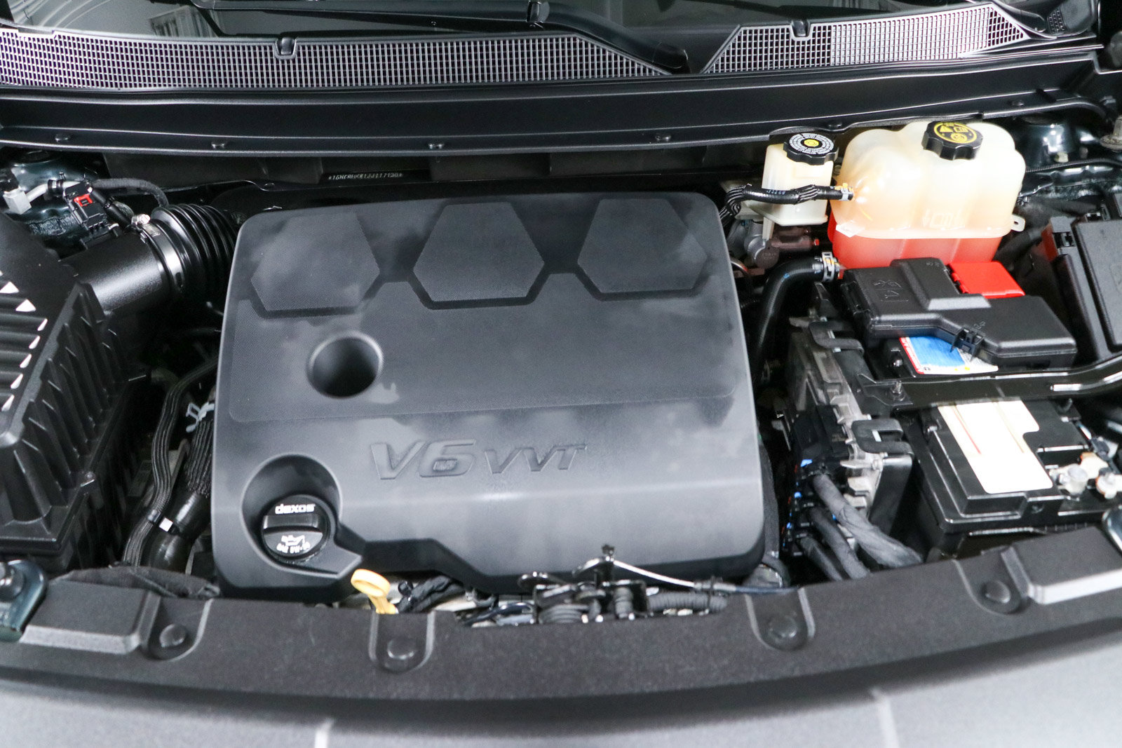 Used 2018 Chevrolet Traverse LT FWD image 36