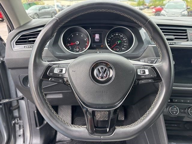 Used 2021 Volkswagen Tiguan SE AWD/4WD image 16