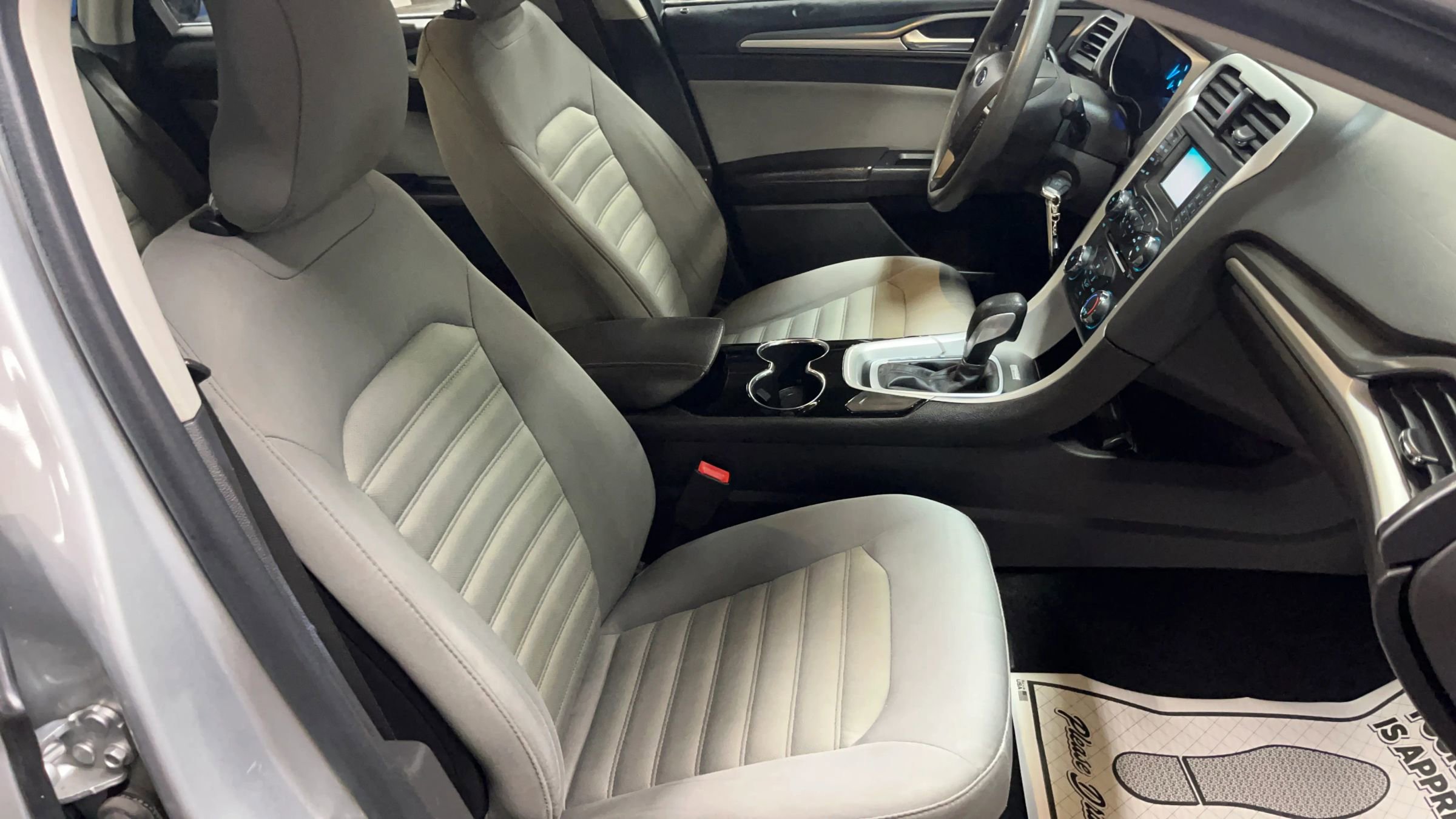 Used 2014 Ford Fusion S image 16