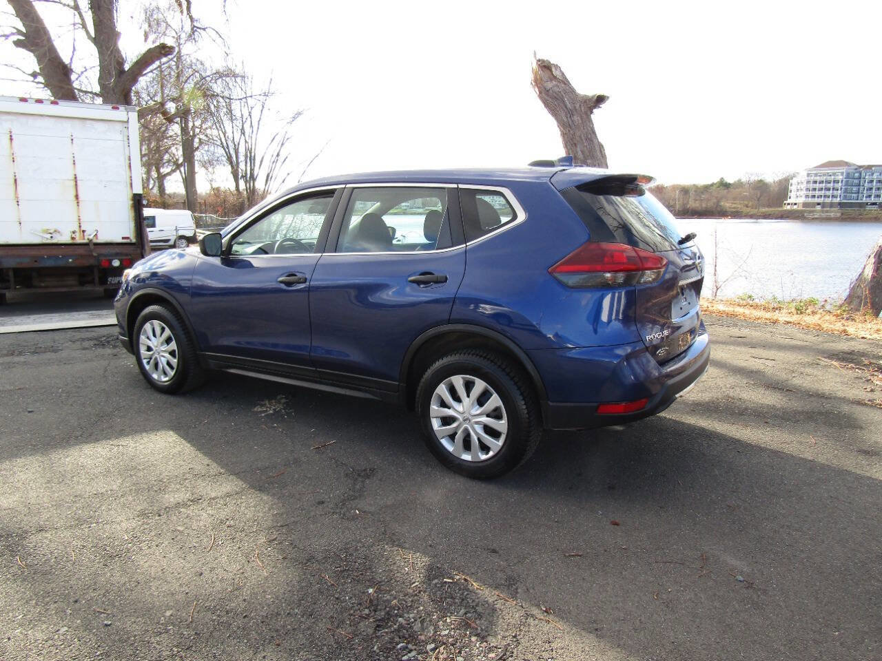 Used 2020 Nissan Rogue S image 5
