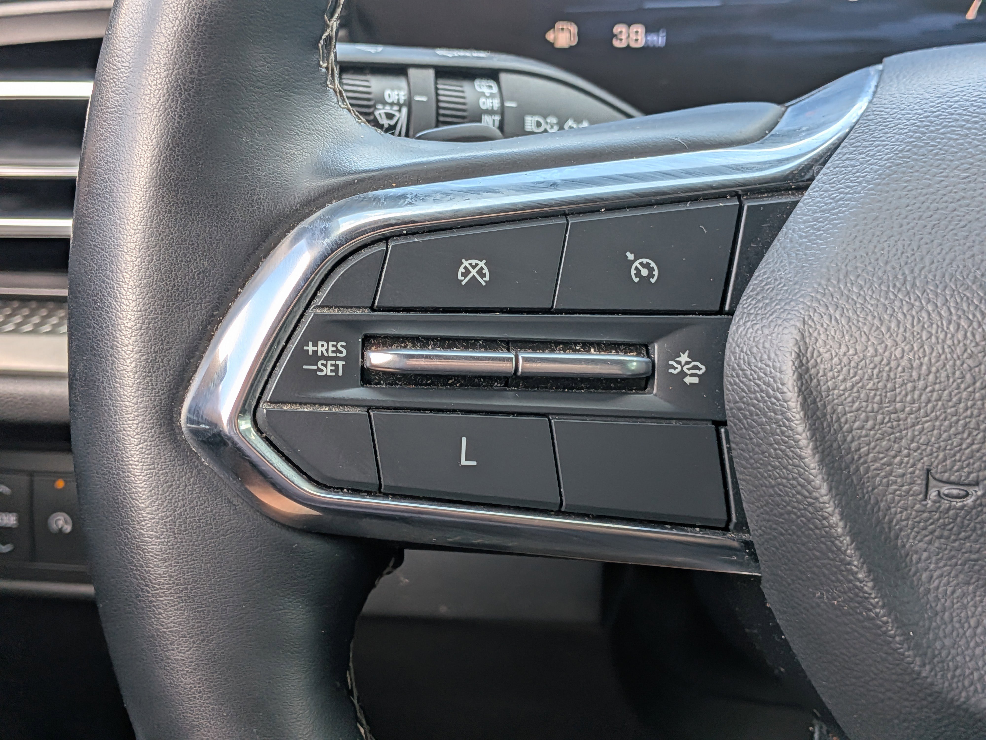 Used 2024 Chevrolet Traverse LT FWD image 26
