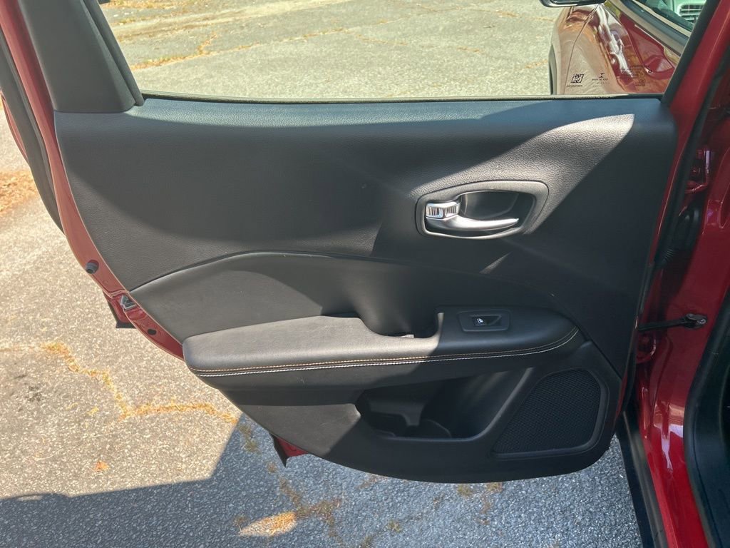 Used 2021 Jeep Compass Sport image 24