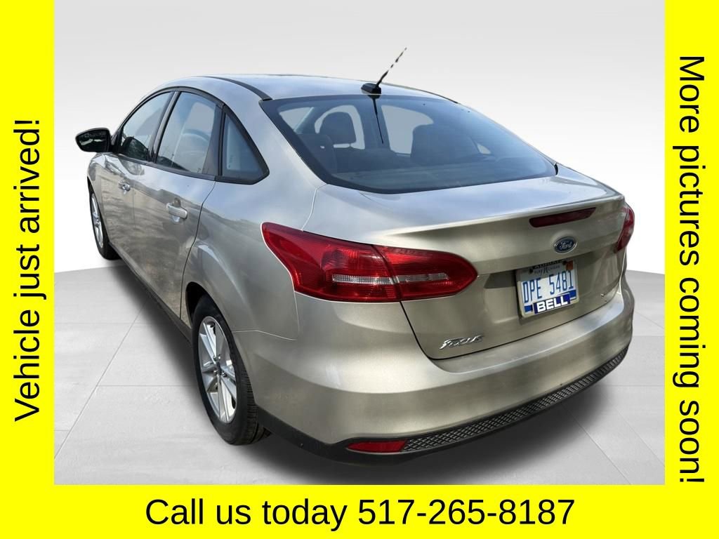 Used 2017 Ford Focus SE FWD image 3