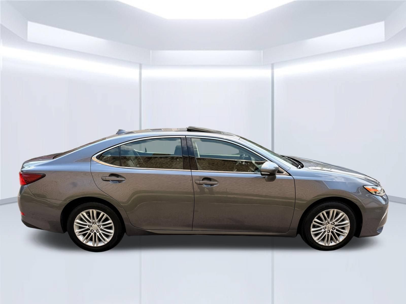 Used 2016 Lexus ES 350 FWD image 4