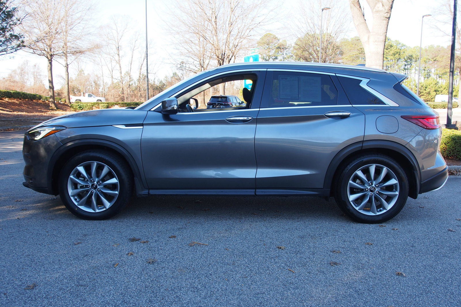 Used 2022 INFINITI QX50 Luxe image 4
