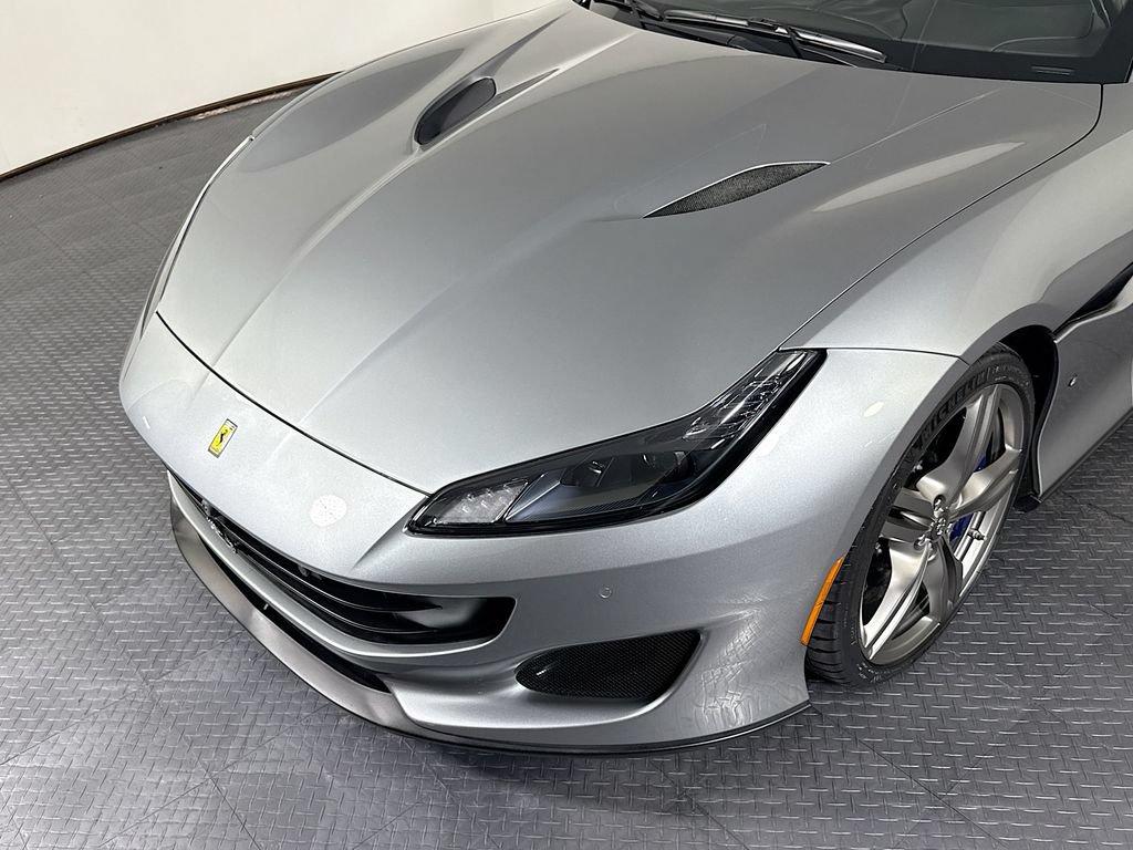 Used 2019 Ferrari Portofino RWD image 25