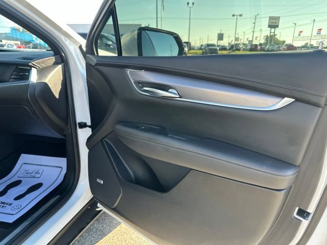 Used 2022 Cadillac XT5 Luxury AWD/4WD image 13