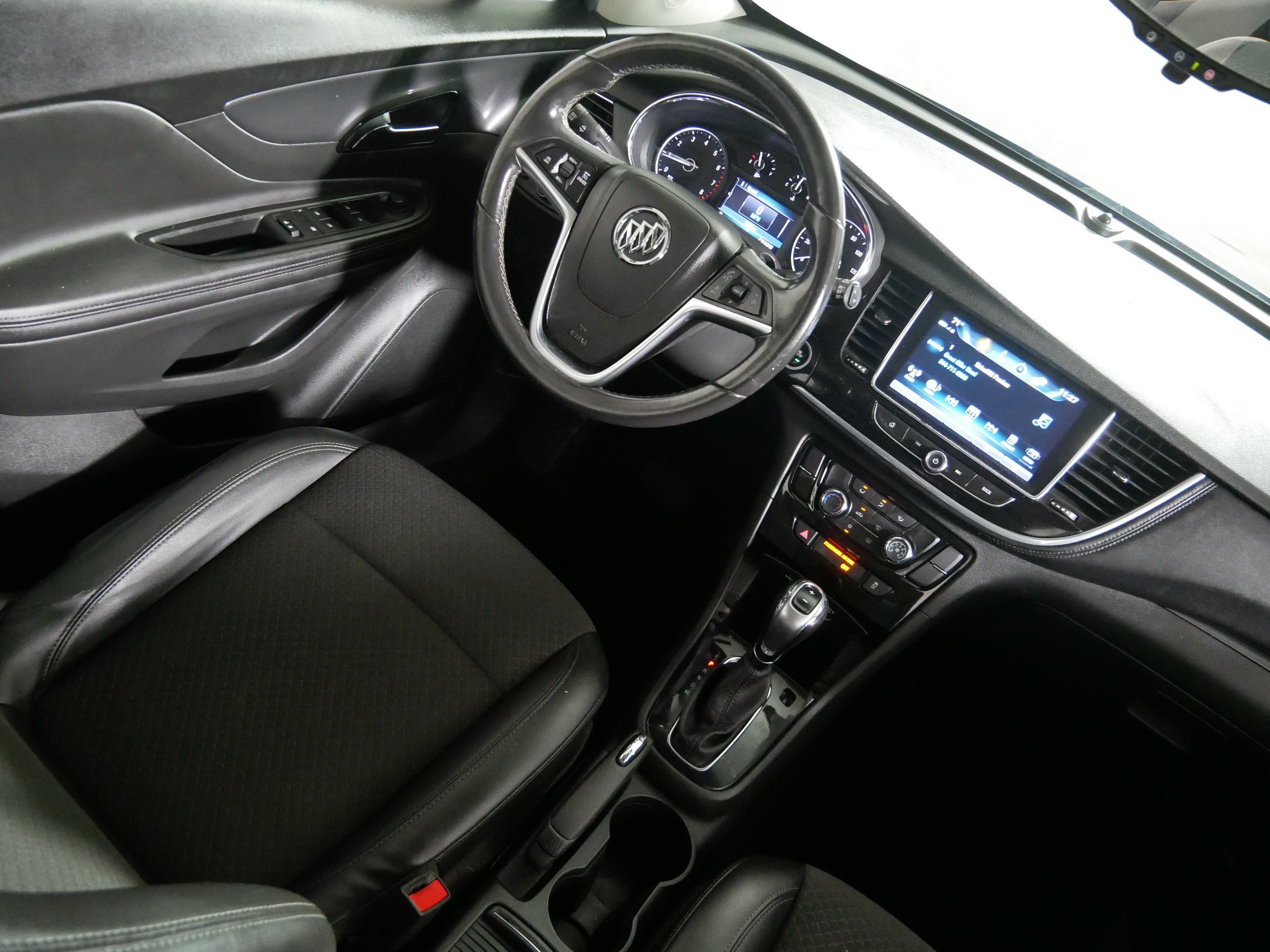 Used 2020 Buick Encore Preferred w/ Safety Package AWD/4WD image 9