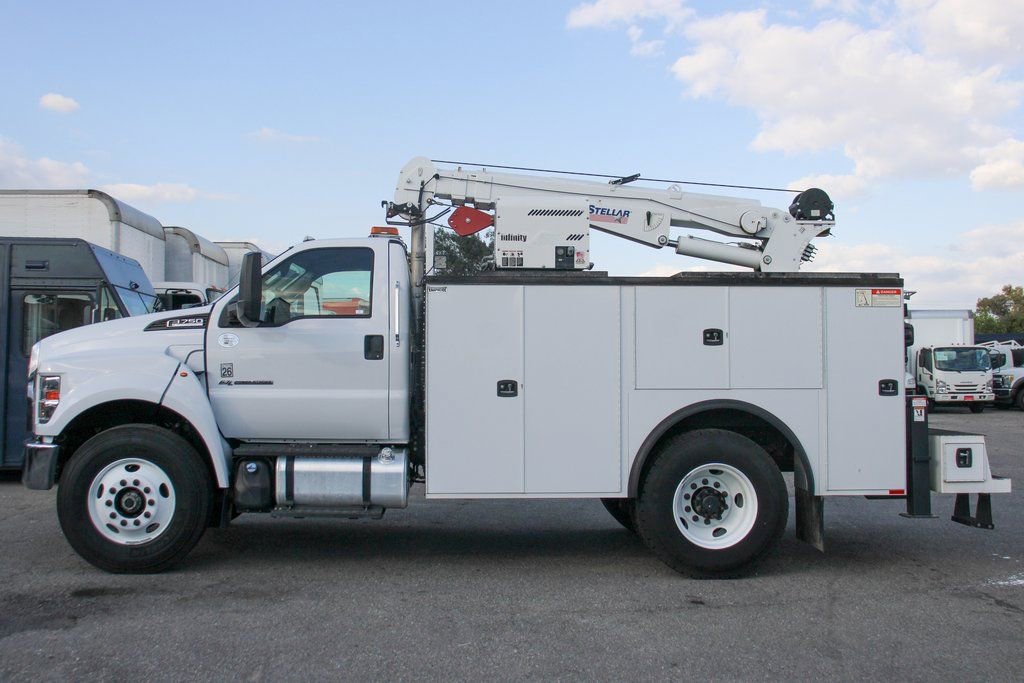 Used 2019 Ford F750 2WD Regular Cab Super Duty image 5