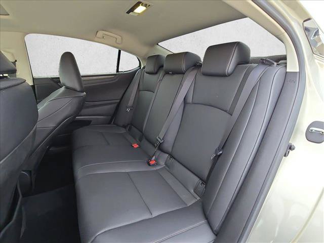 Used 2023 Lexus ES 300h w/ Premium Package FWD image 18