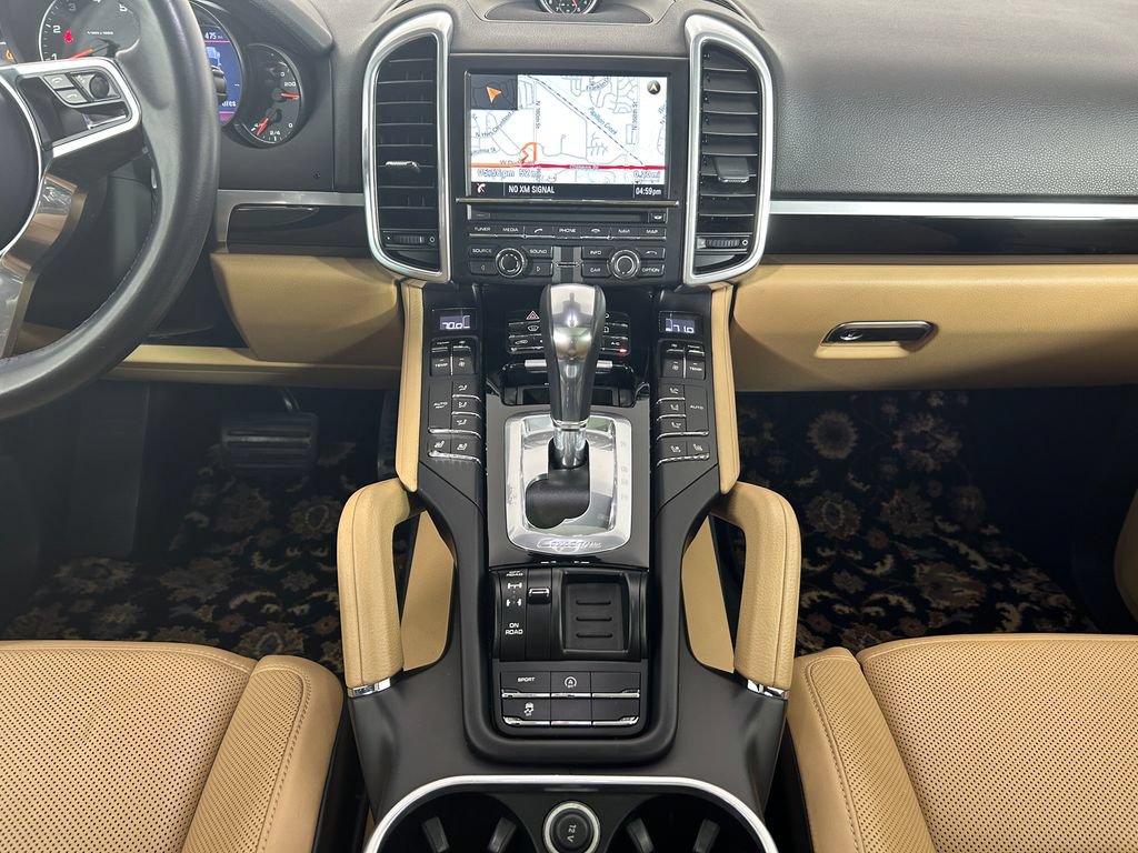 Used 2016 Porsche Cayenne AWD/4WD image 19