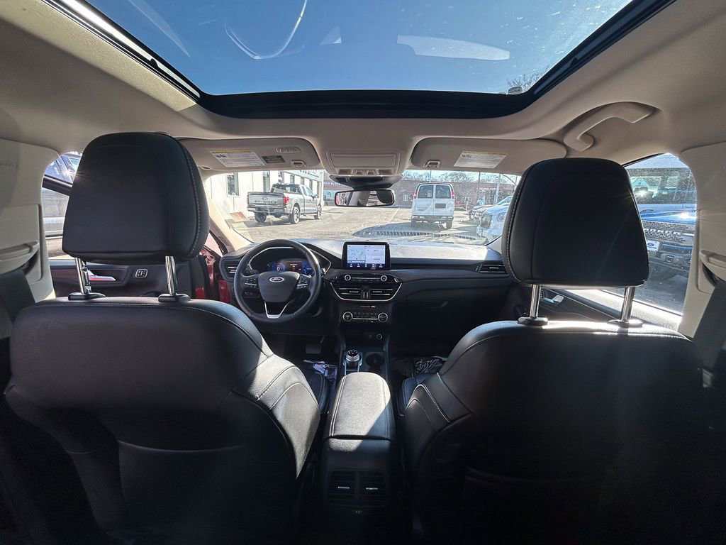 Used 2020 Ford Escape Titanium image 26