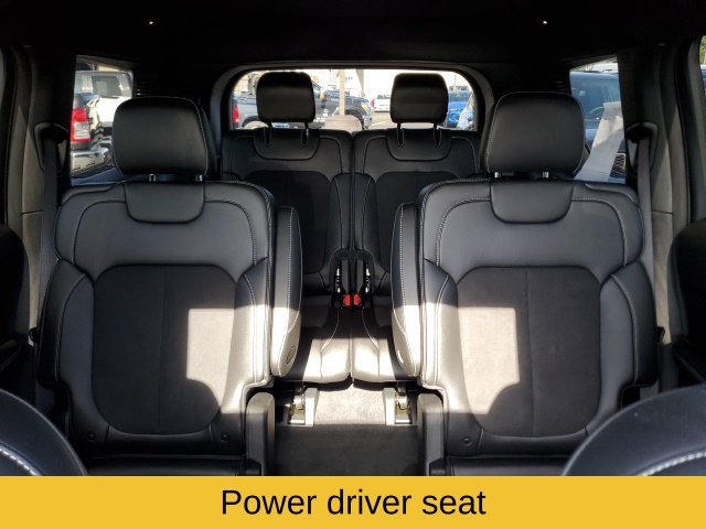 Used 2023 Jeep Grand Cherokee L Laredo AWD/4WD image 13