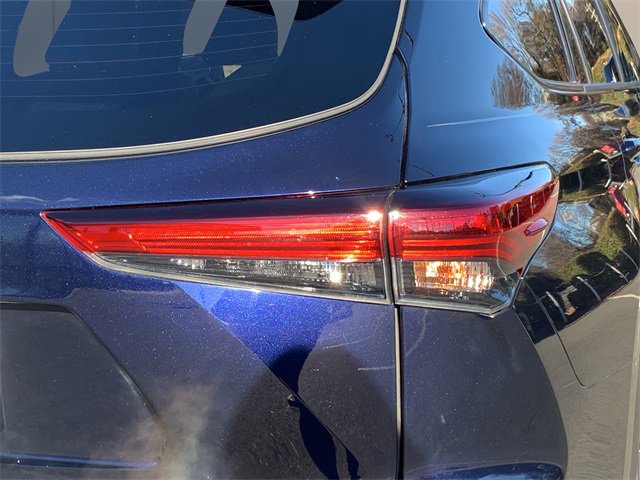 Used 2022 Toyota Highlander XSE image 13