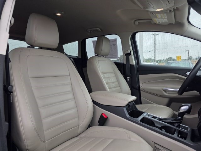 Used 2019 Ford Escape Titanium AWD/4WD image 18
