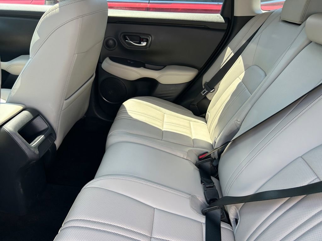 Certified 2025 Honda HR-V EX-L image 28