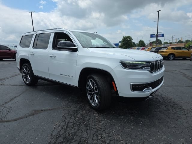 Used 2024 Jeep Wagoneer Series III w/ Premium Group I AWD/4WD image 9
