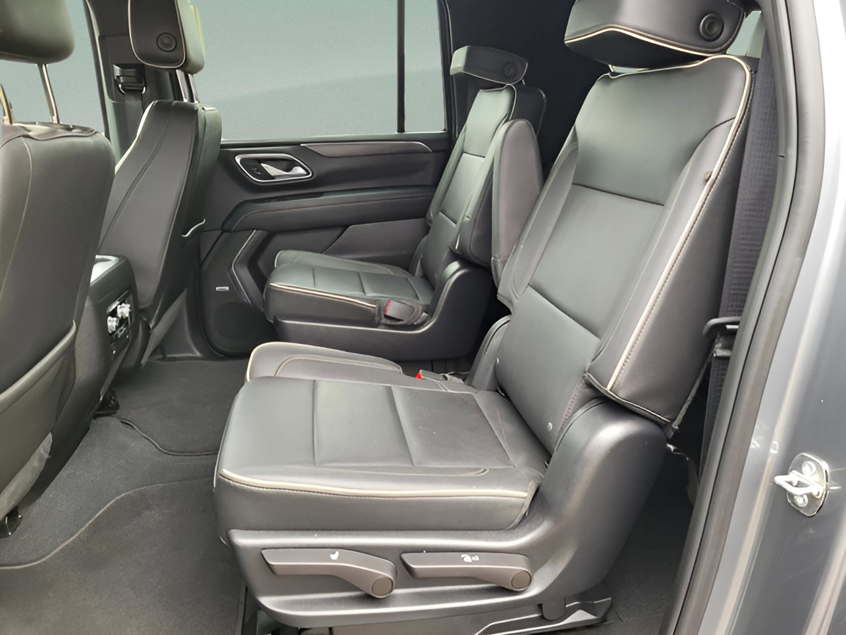 Used 2022 GMC Yukon XL SLT image 34