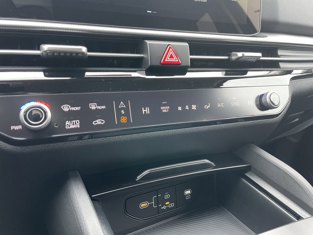 New 2026 Kia Sportage LX image 15