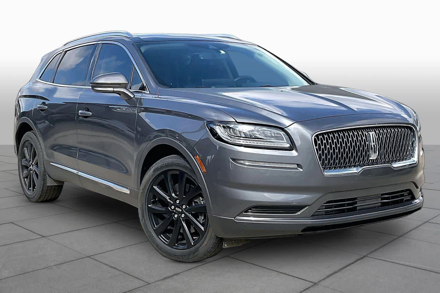 Used 2022 Lincoln Nautilus Reserve w/ Monochromatic Package FWD image 3