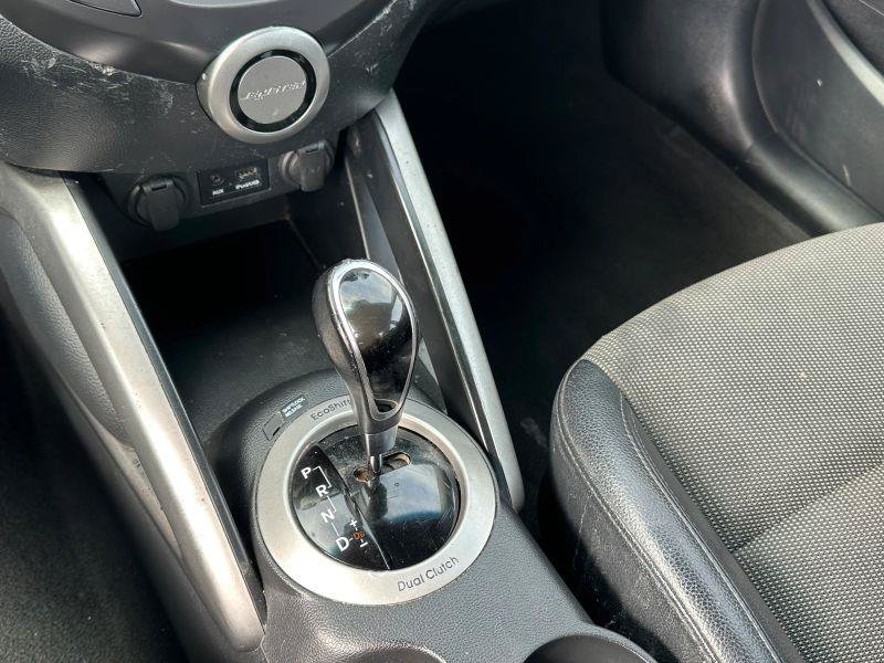 Used 2013 Hyundai Veloster w/ Style Pkg FWD image 14
