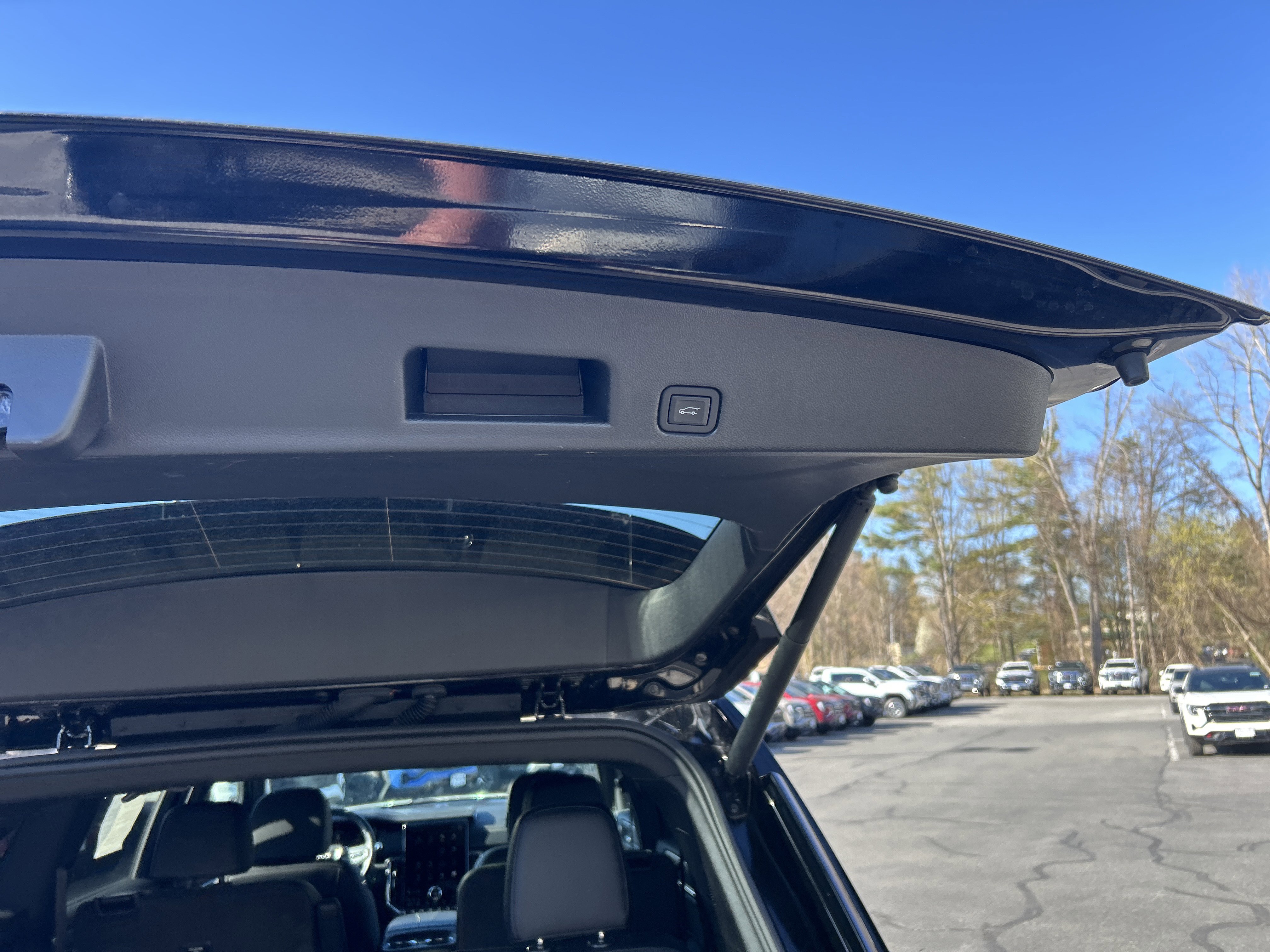 Certified 2024 GMC Acadia Elevation AWD/4WD image 11