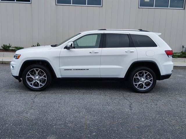 Used 2022 Jeep Grand Cherokee Limited AWD/4WD image 6