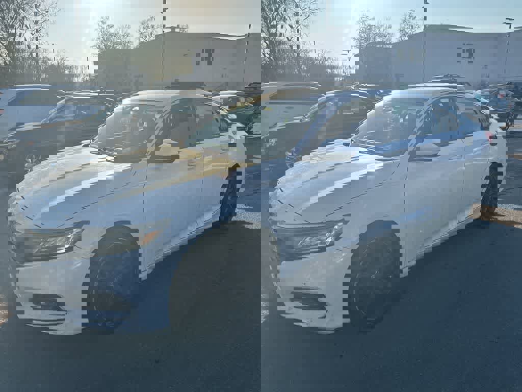 Used 2020 Honda Accord Sport image 3