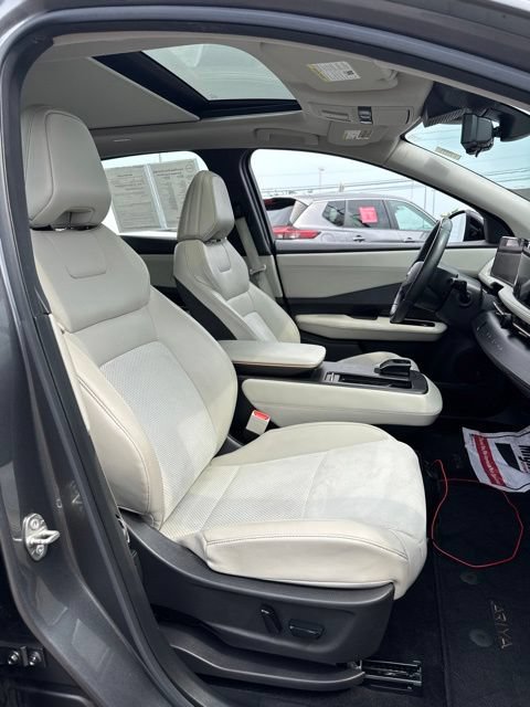 Certified 2023 Nissan Ariya FWD image 13