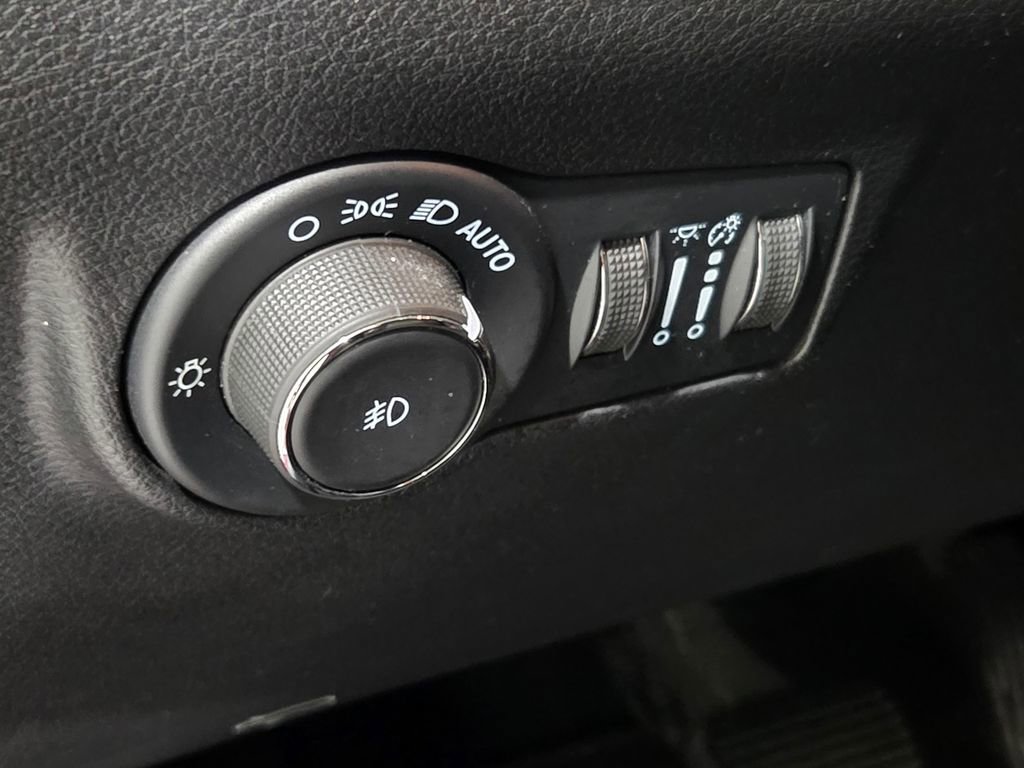 Certified 2022 Jeep Compass Limited image 14