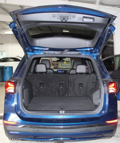 Used 2022 Chevrolet Equinox RS w/ RS Leather Package image 23